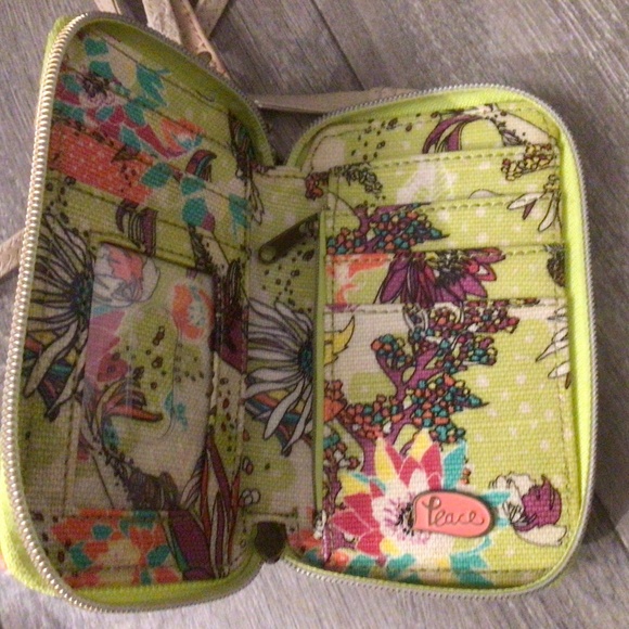 Sakroots Artist Circle Peace Wristlet Crossbody Wallet - Picture 3 of 5